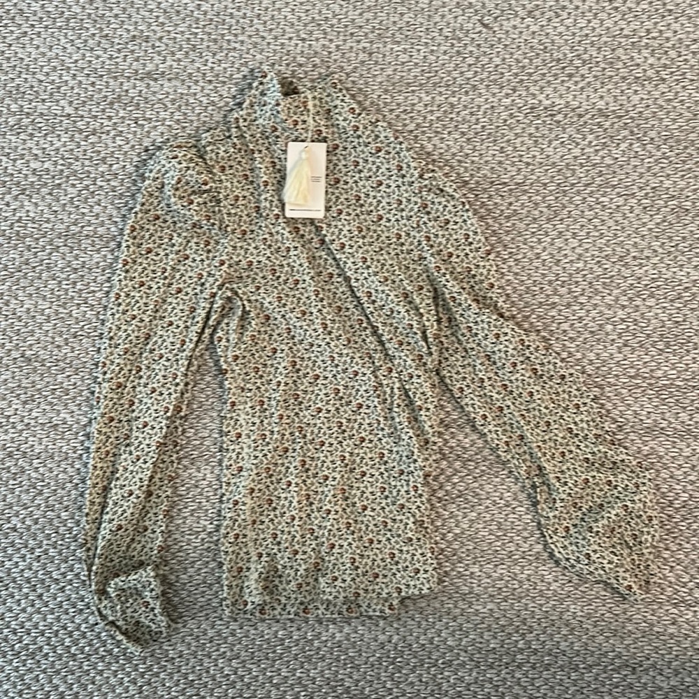 Dôen brand new turtleneck